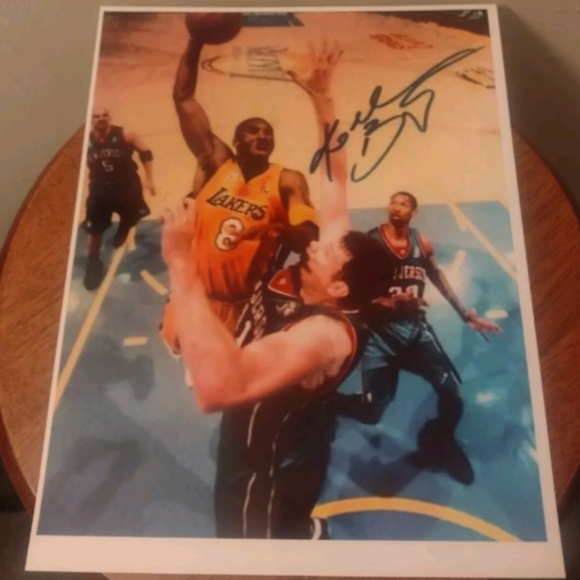 BRAND NEW!๐ฏ KOBE BRYANT LAKERS OLD SCHOOL 8.5x11 ULTRA GLOSSY 5 POSTER BUNDLE! - Picture 3 of 5